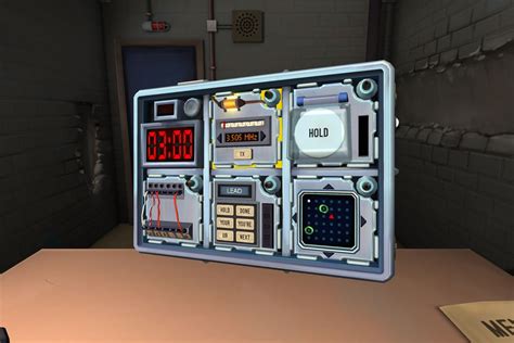  Keep Talking and Nobody Explodes: Defuse a Bomb Through Communication and Collaboration!