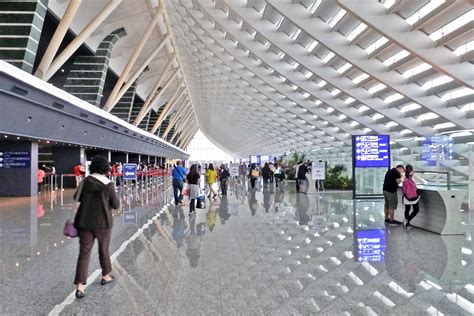 타이베이 공항: 도시의 문을 열다, 그리고 닫다